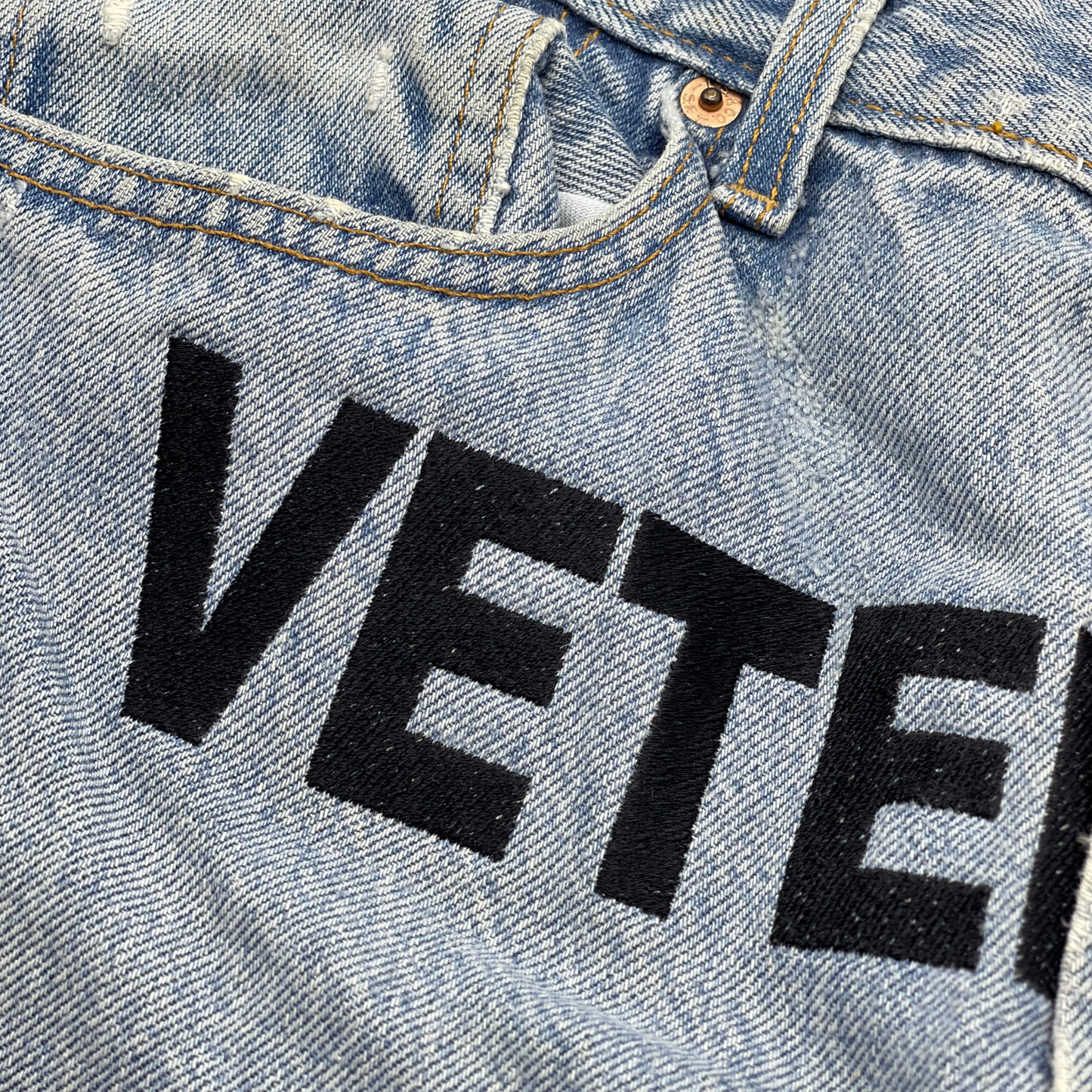 Vetements X Levis Script Denim Jeans