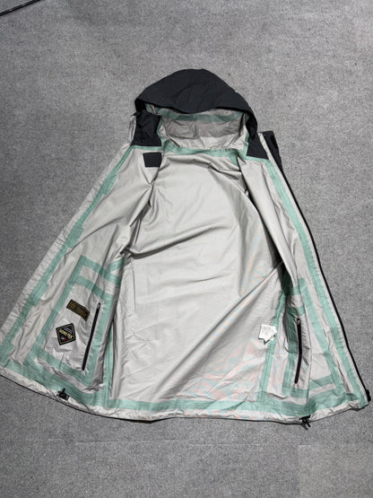 Undercover SS09 Young Martyr Gore-tex Parka