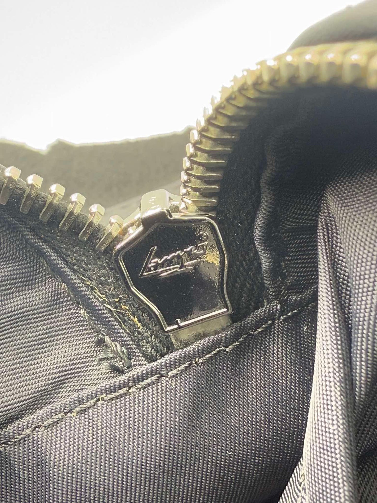 Chanel - Sports line - Leather Shoulder bag