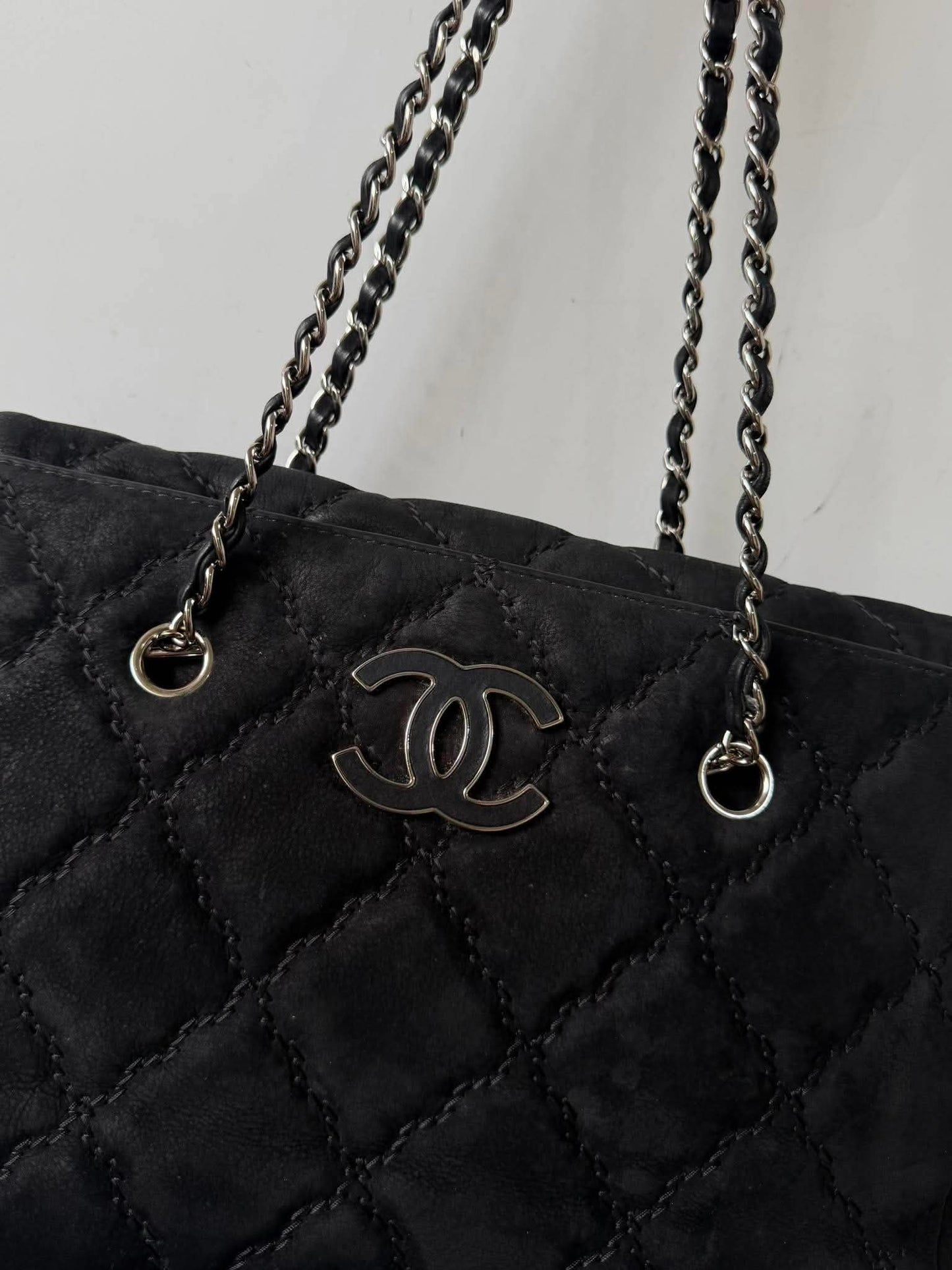 Chanel Black Diamond Stitch Shoulder Bag