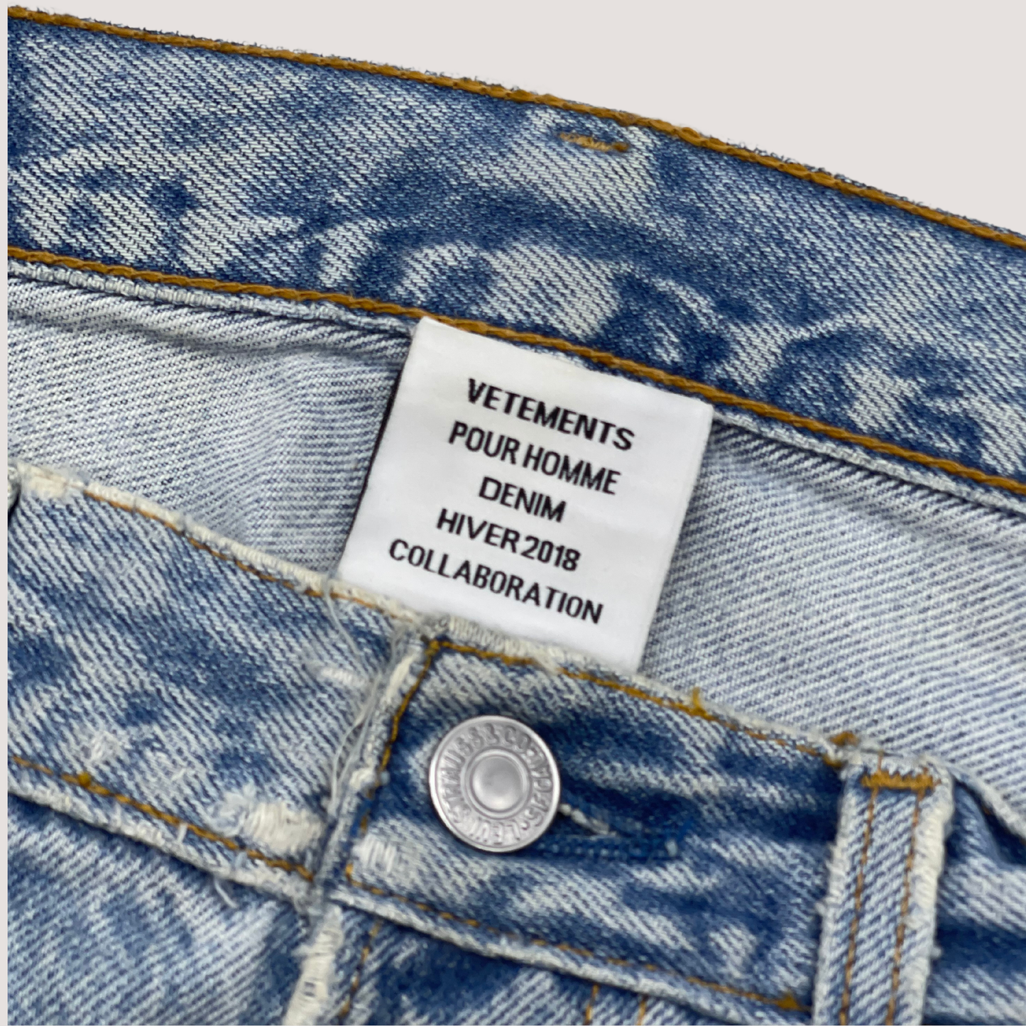 Vetements X Levis Script Denim Jeans