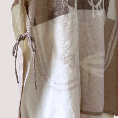 Bride de Gala Poncho Sweater