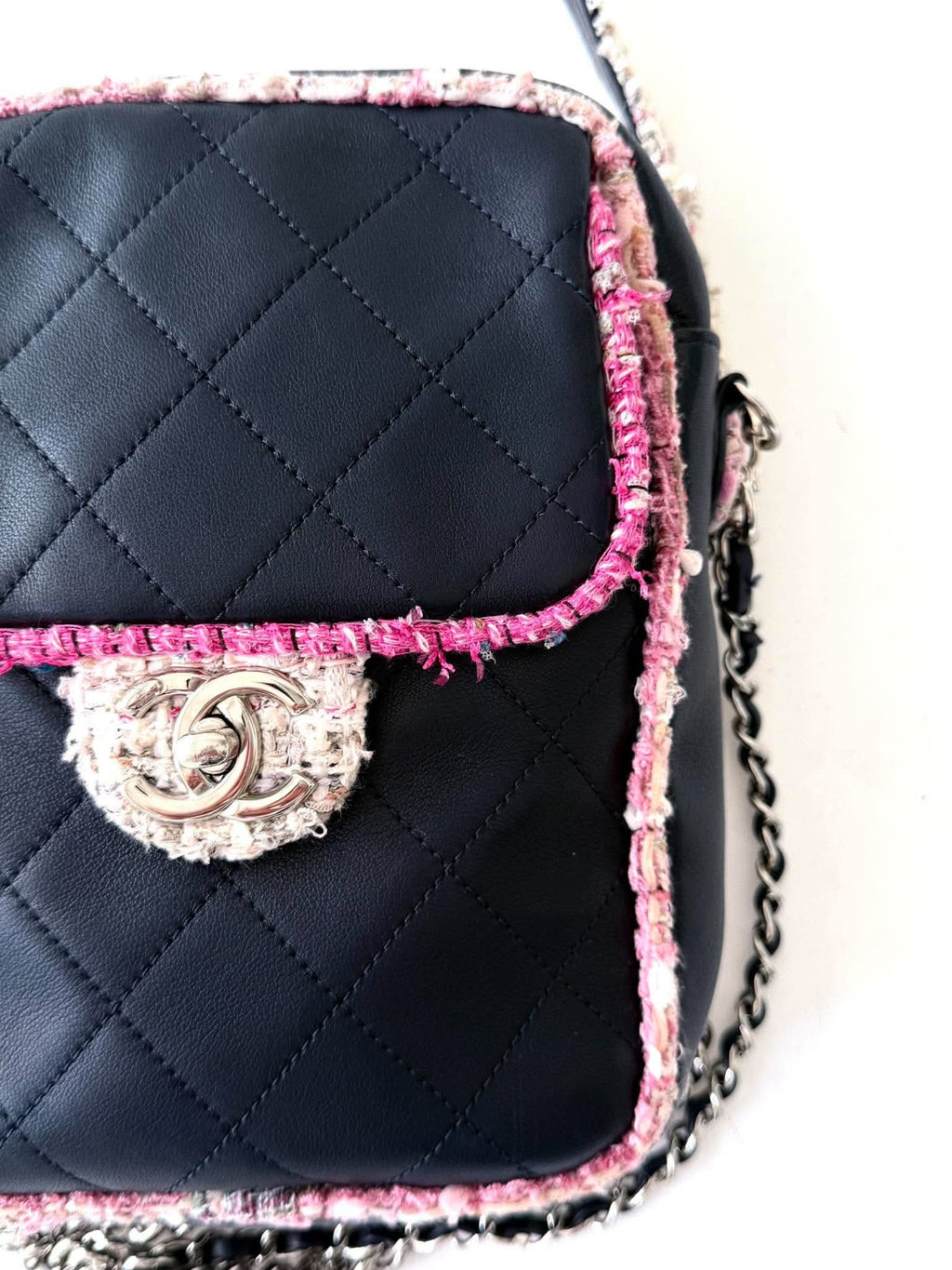 Chanel by Karl Lagerfeld S/S2019 Elegant Tweed Crossbody