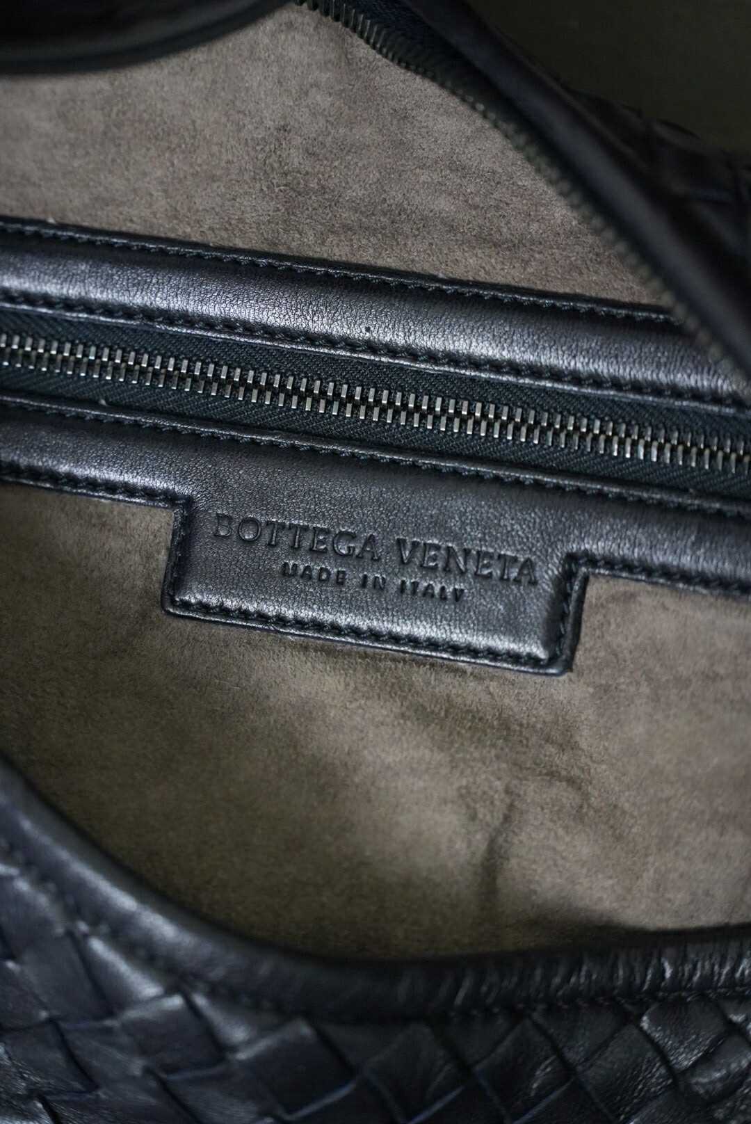 Bottega Veneta Belly Hobo Bag Intrecciato Black Leather