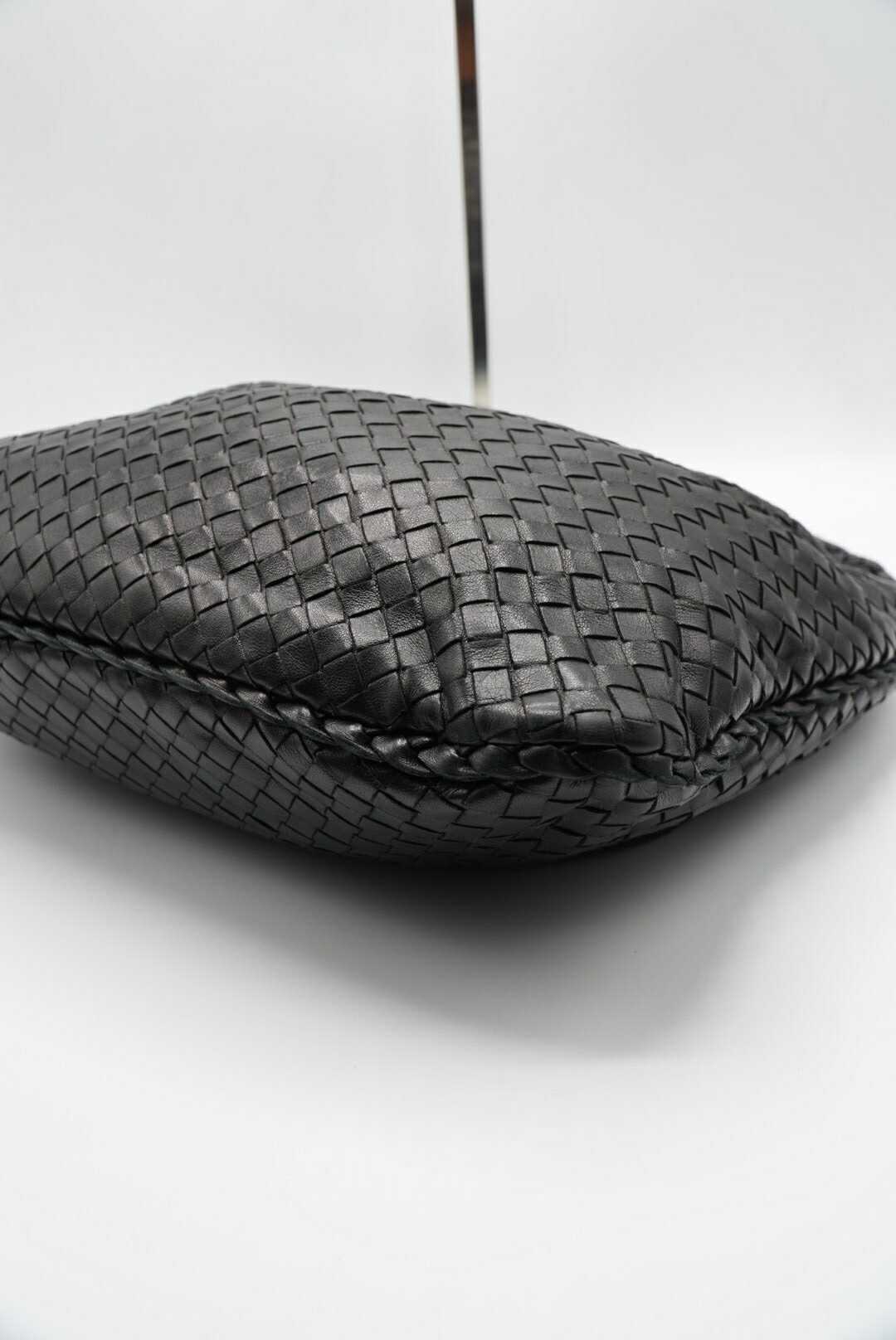 Bottega Veneta Medium Intrecciato Veneta Hobo