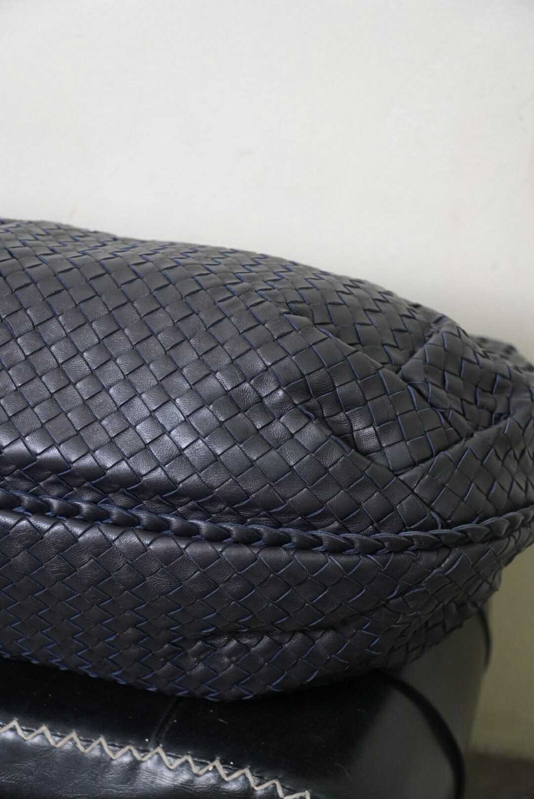Bottega Veneta Belly Hobo Bag Intrecciato Black Leather