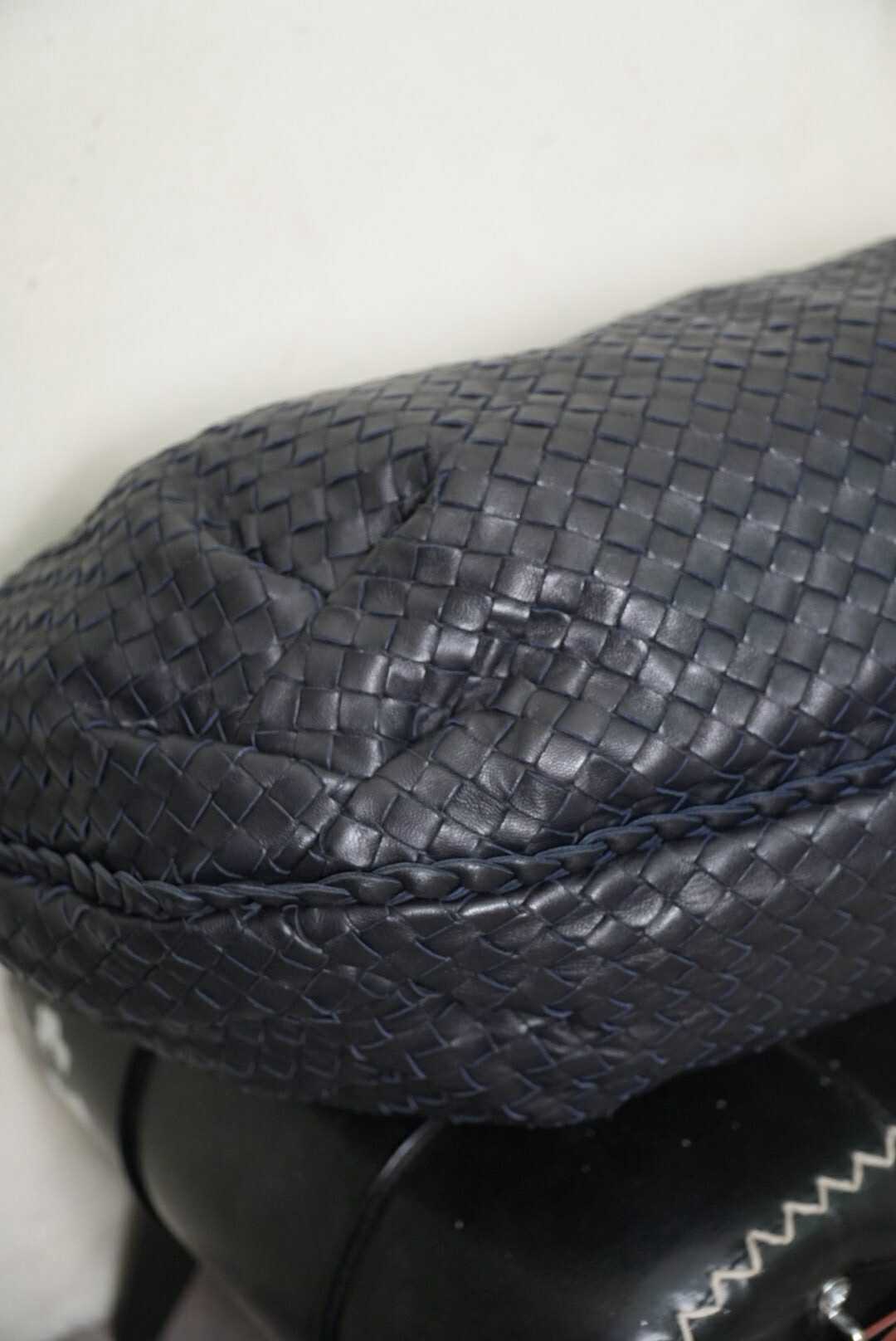 Bottega Veneta Belly Hobo Bag Intrecciato Black Leather