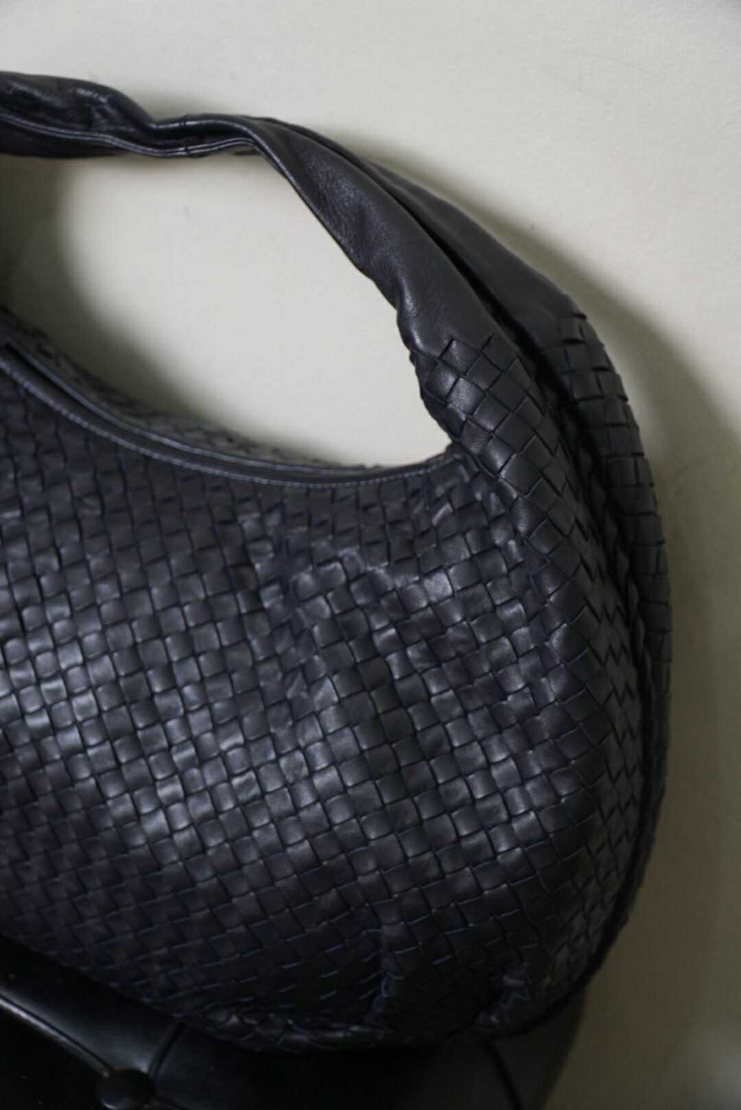 Bottega Veneta Belly Hobo Bag Intrecciato Black Leather