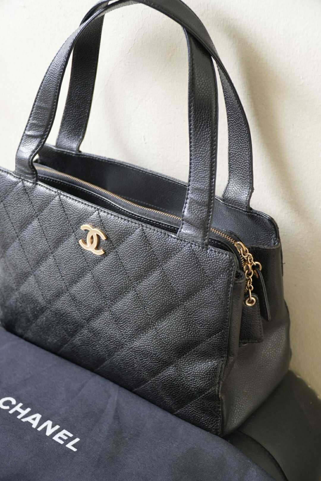 Chanel Black Caviar Quilted Handbag