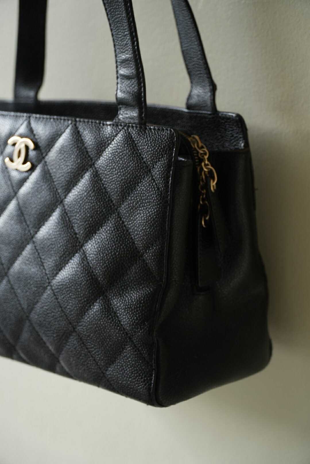 Chanel Black Caviar Quilted Handbag