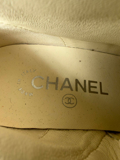 Chanel 19B Two Bone Signature Logo Lace-up Leather Boots