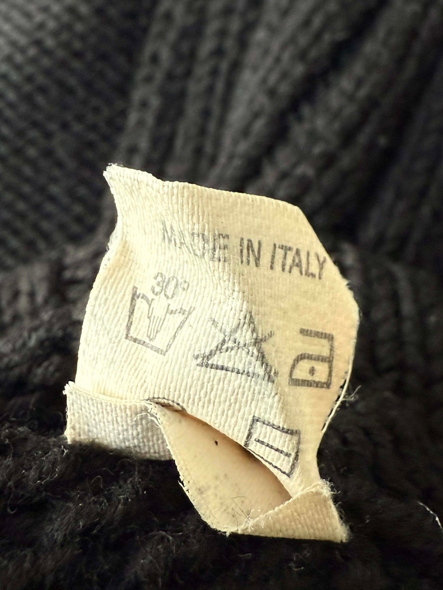 F/W 1997 Gucci by Tom Ford Wool V-Neck Ribbed Sweater