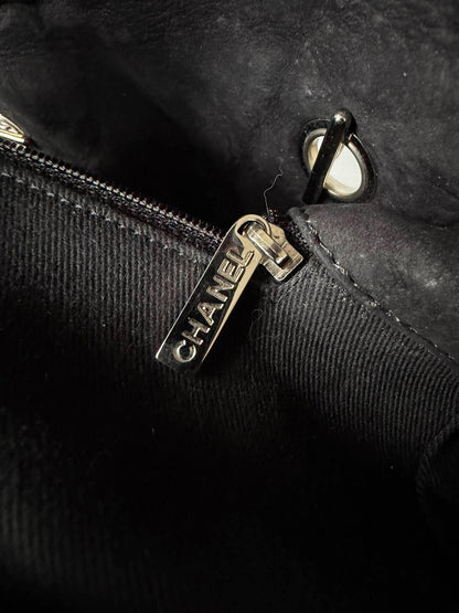 Chanel Black Diamond Stitch Shoulder Bag