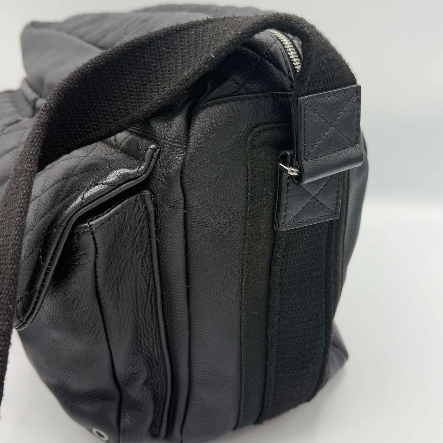 Chanel - Sports line - Leather Shoulder bag
