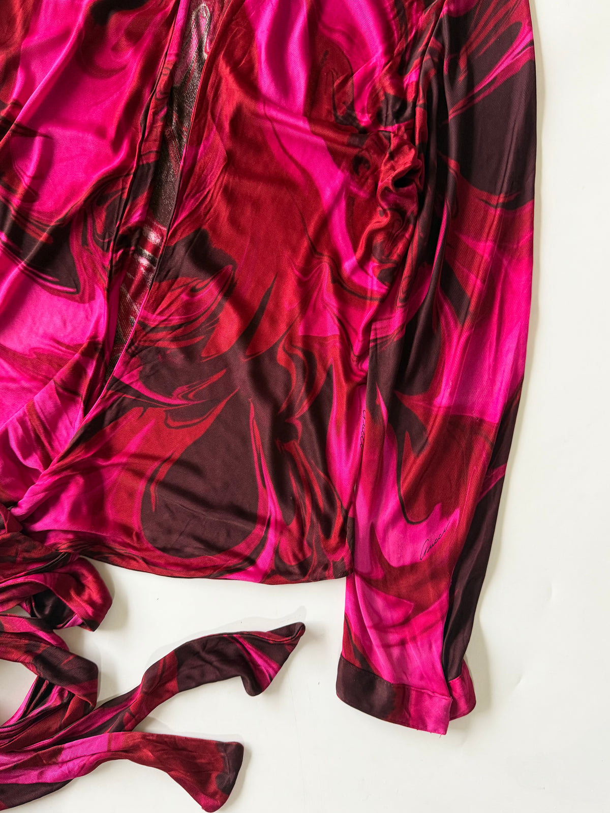 S/S 2001 Gucci by Tom Ford Pink Liquid Magma Print Blouse