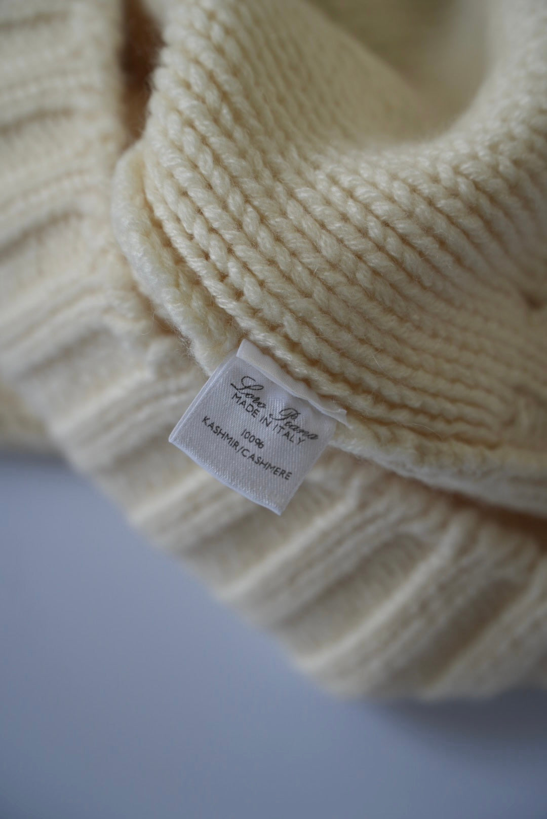 Loro Piana White Cashmere Short Sleeve Jumper