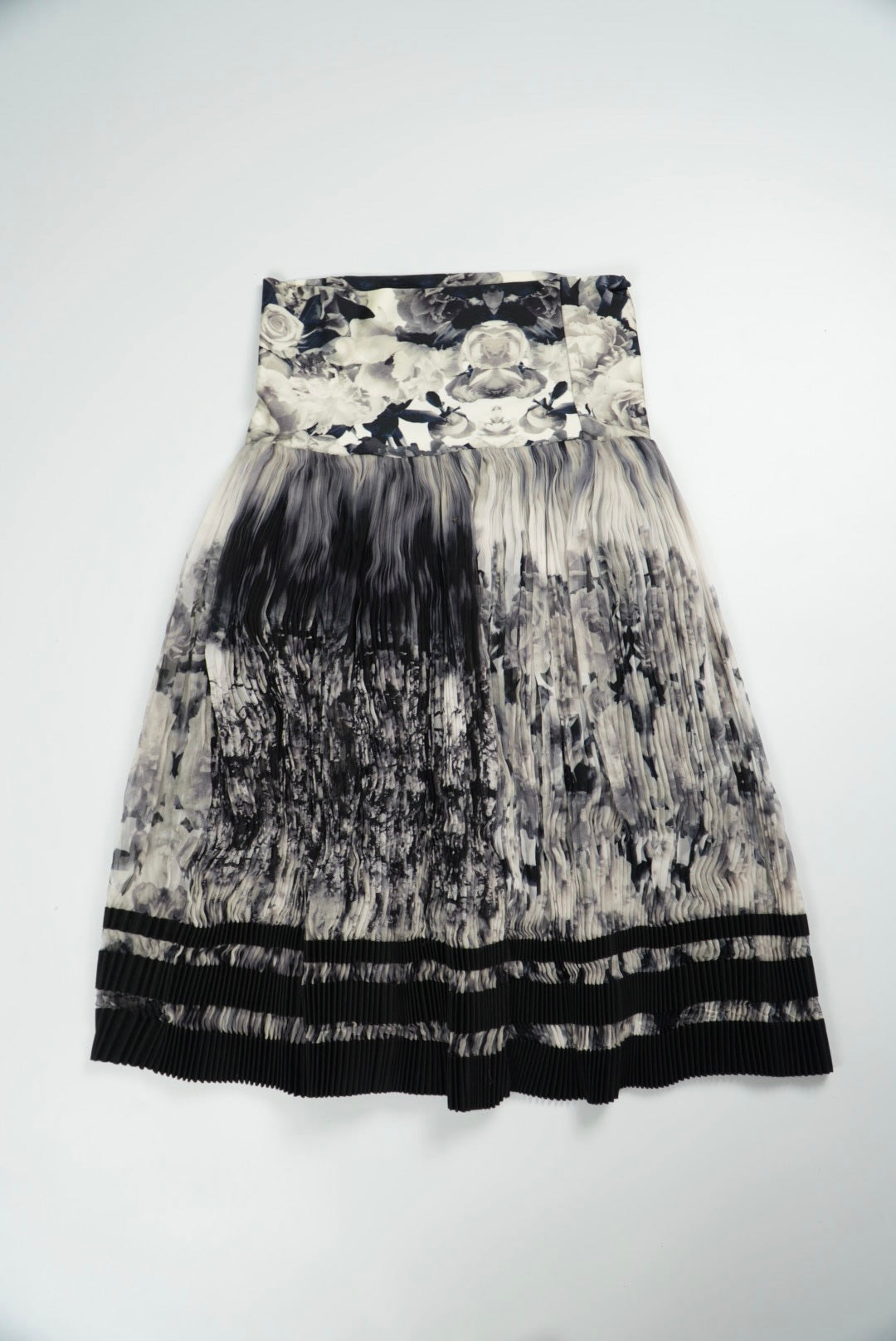 Jean Paul Gaultier Maille Femme Balck & White Pleated Skirt