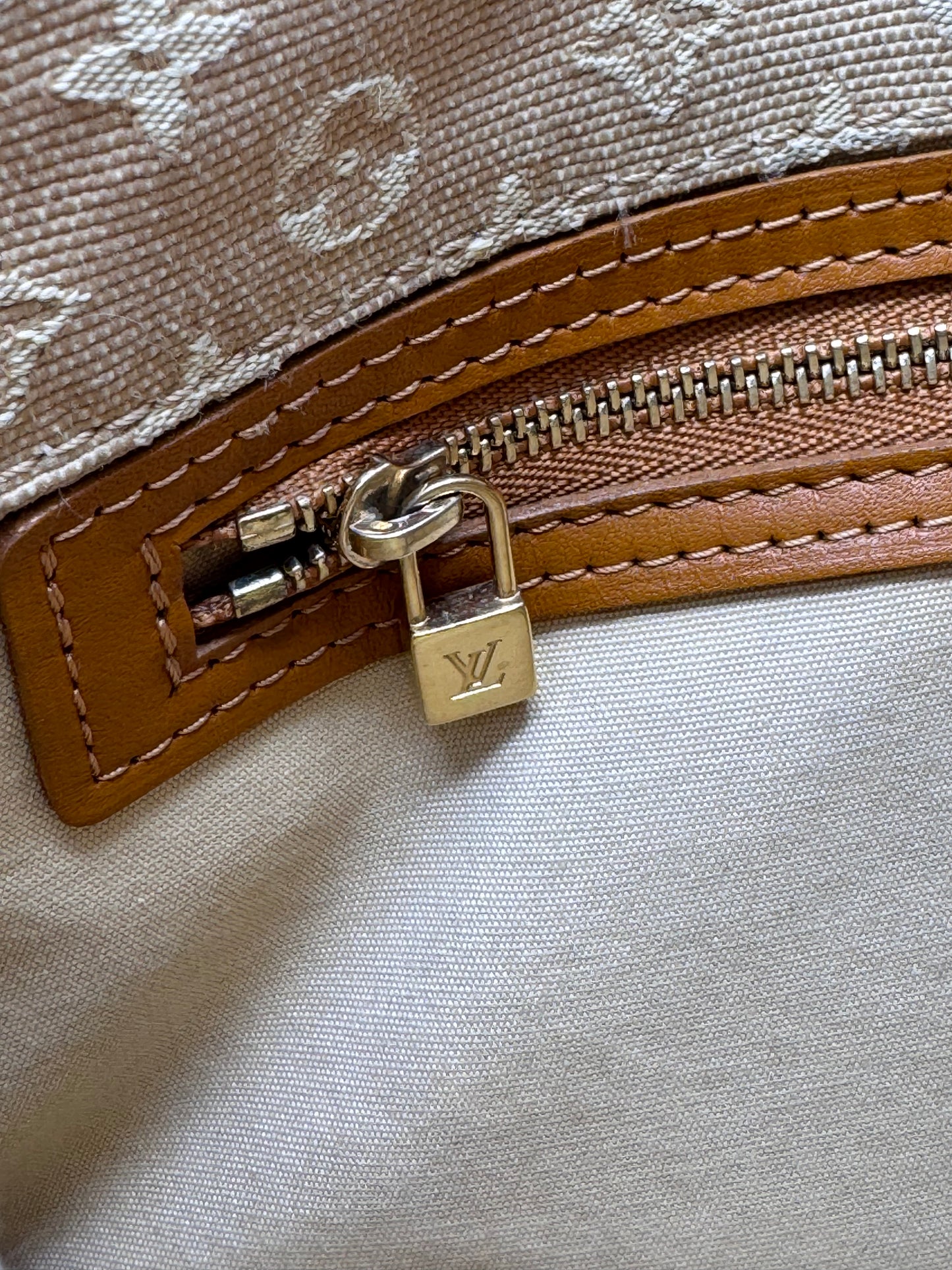 Louis Vuitton Monogram Mini Lin Mary Kate Besace Brown