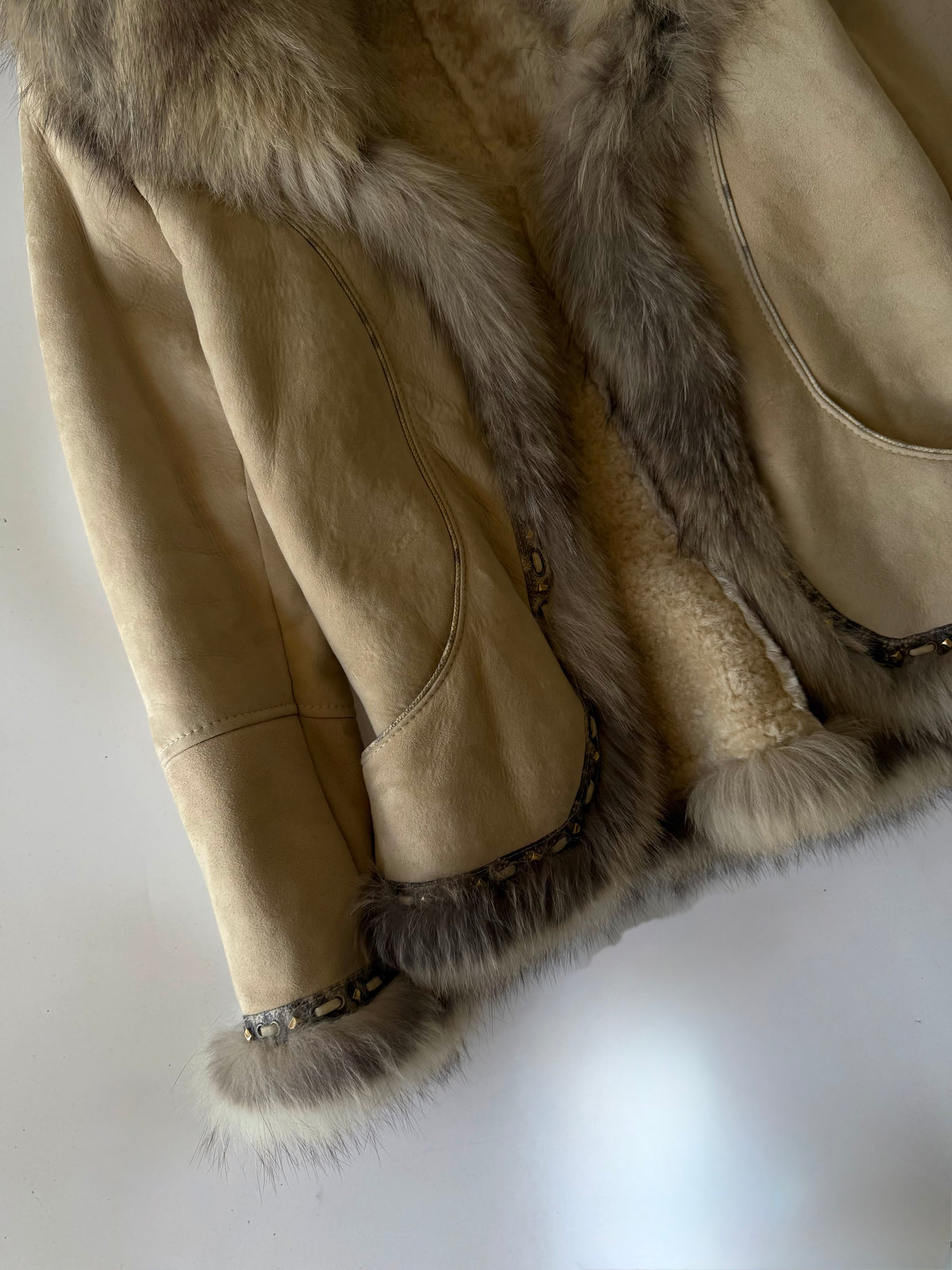 A/W2006 Roberto Cavalli Beige Shearling Fox Fur Collar