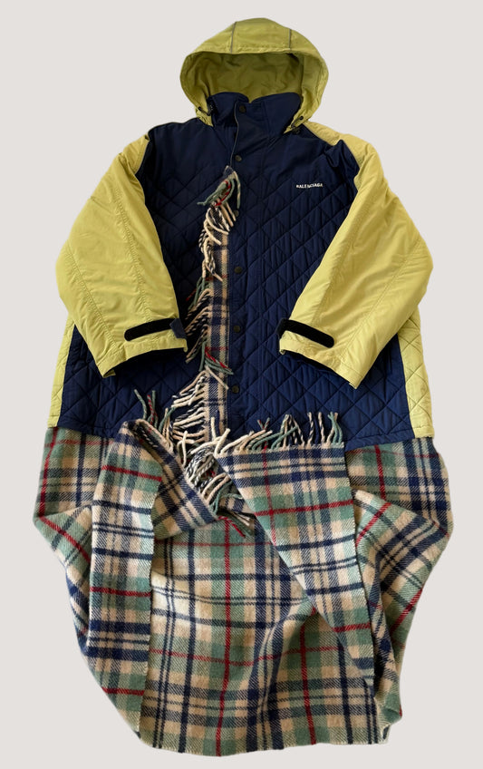 Balenciaga 2018 Pre-Fall Quilted Coat with Muffler Docking