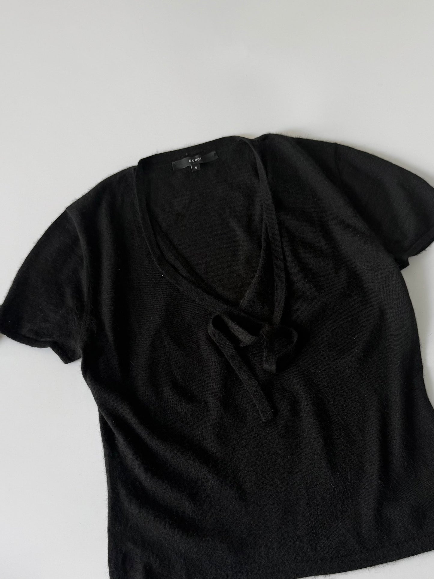 Gucci by Tom Ford V-Neck Cashmere Summer Knit with Ribbon