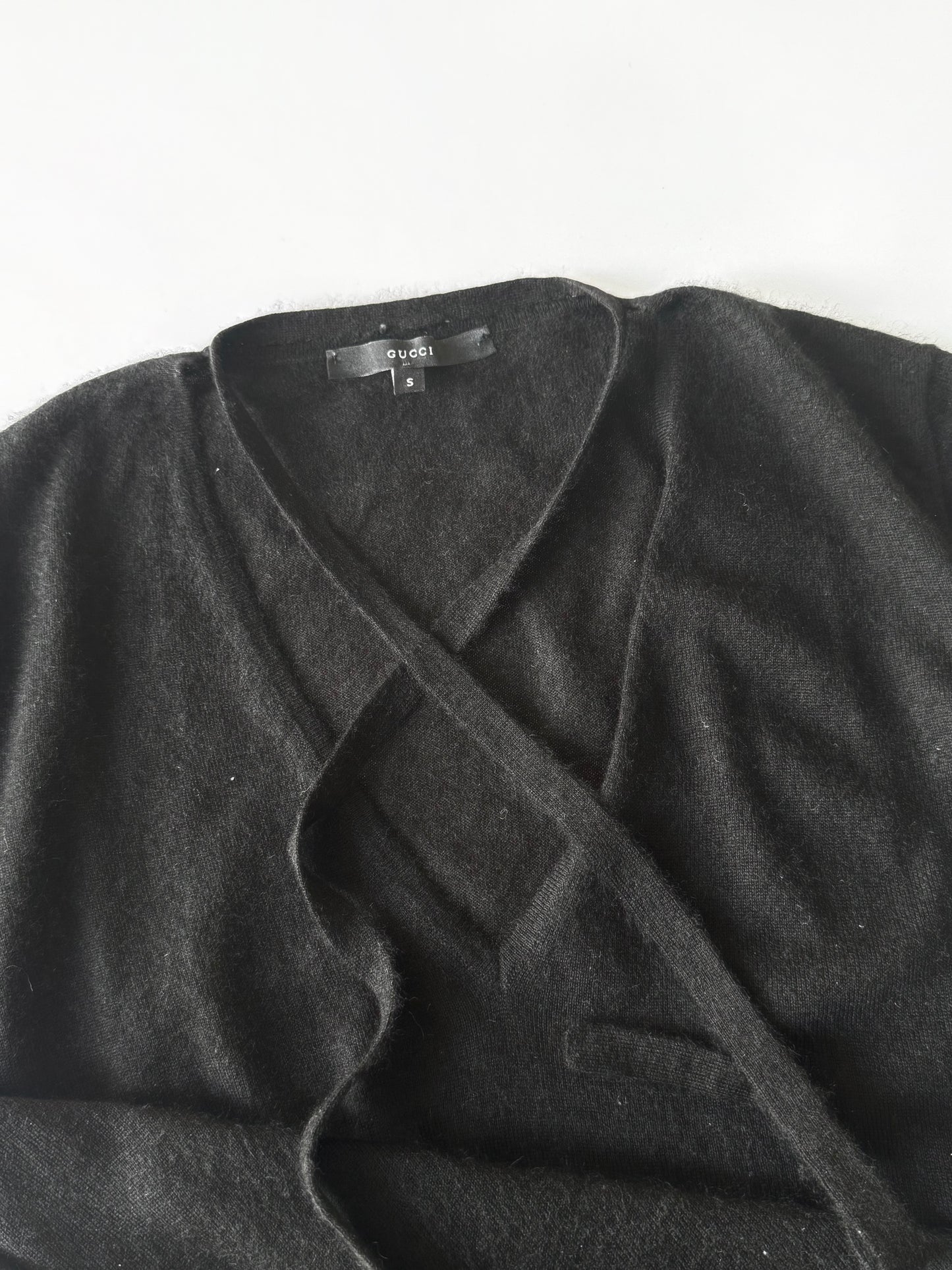 Gucci by Tom Ford V-Neck Cashmere Summer Knit with Ribbon