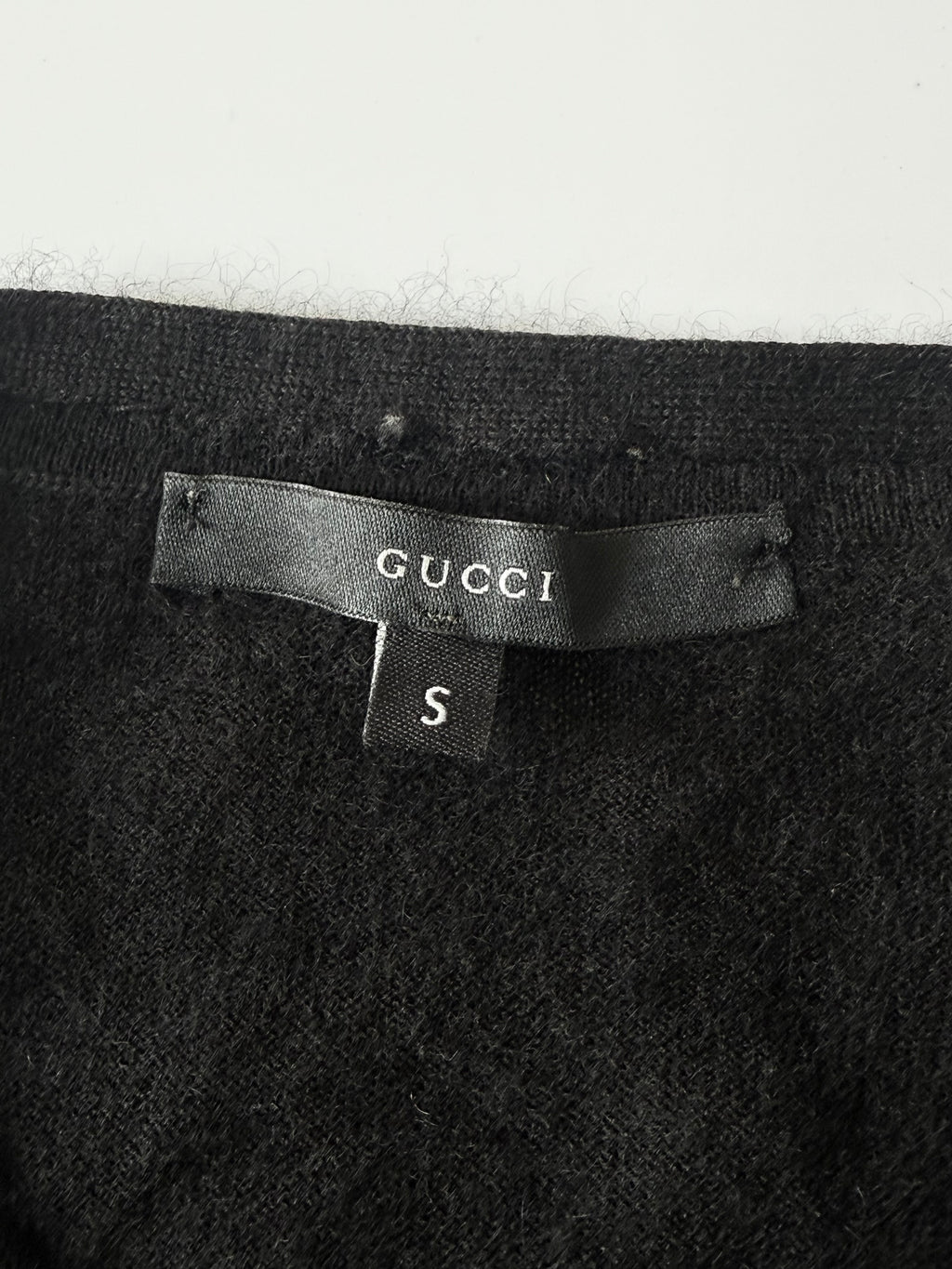 Gucci by Tom Ford V-Neck Cashmere Summer Knit with Ribbon