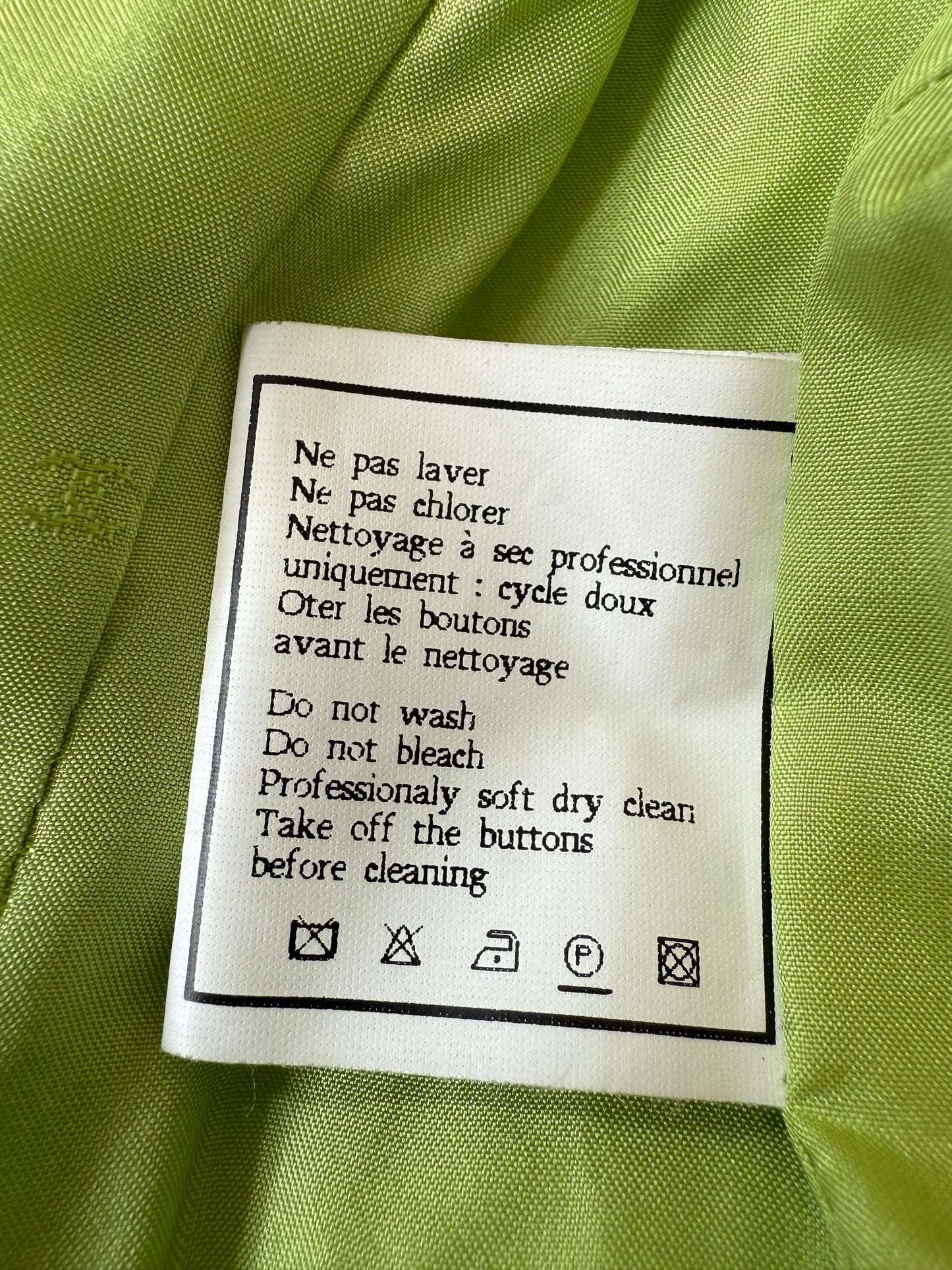 Chanel Boutique 1995 Lime Green Wool Tweed Blazer