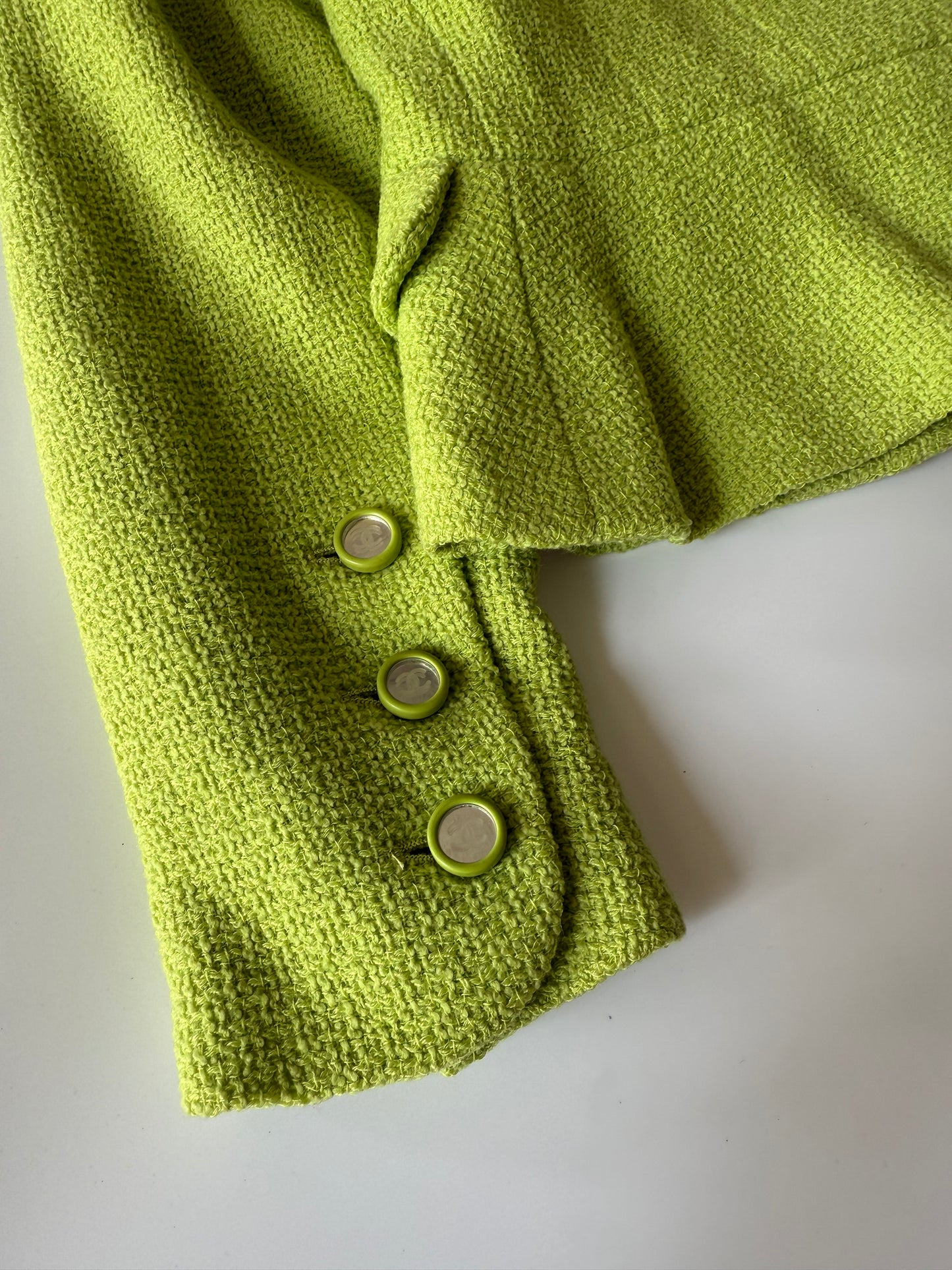 Chanel Boutique 1995 Lime Green Wool Tweed Blazer