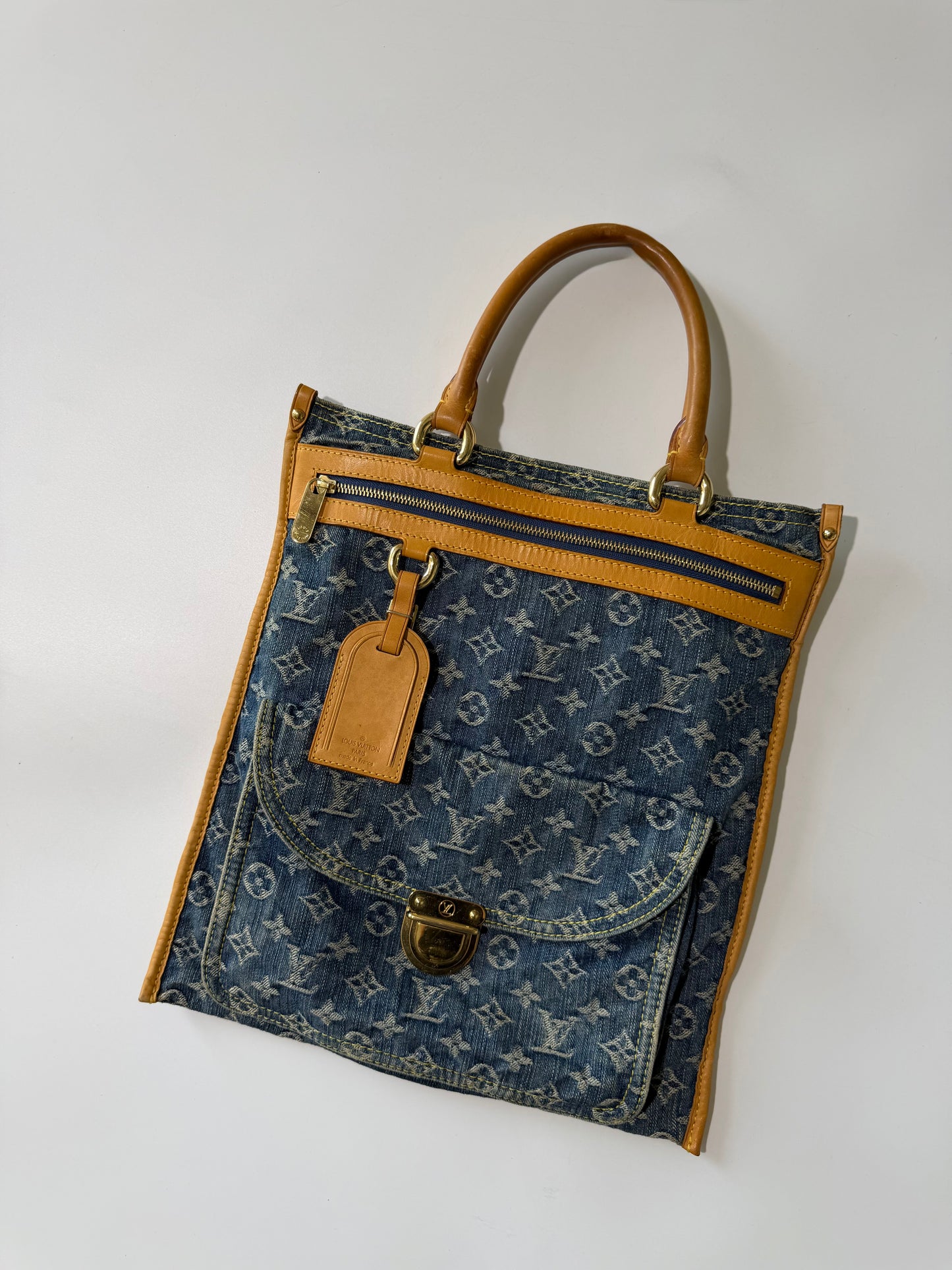 2005 Louis Vuitton Denim Monogram Sac Plat Bag
