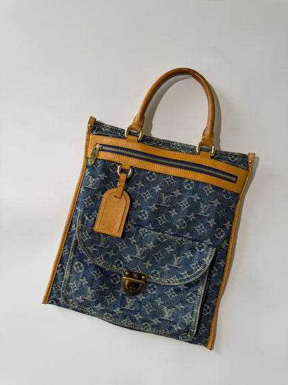 2005 Louis Vuitton Denim Monogram Sac Plat Bag