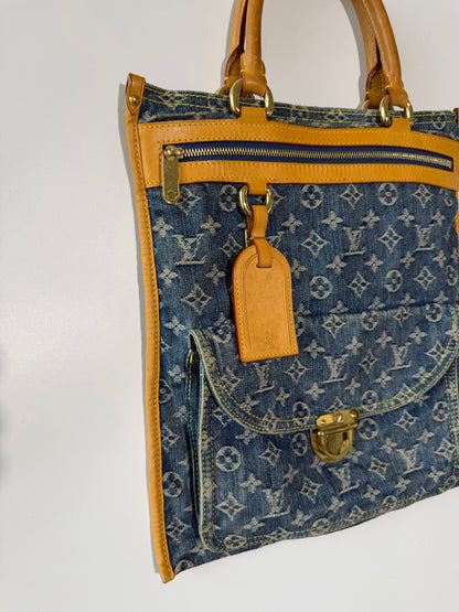 2005 Louis Vuitton Denim Monogram Sac Plat Bag