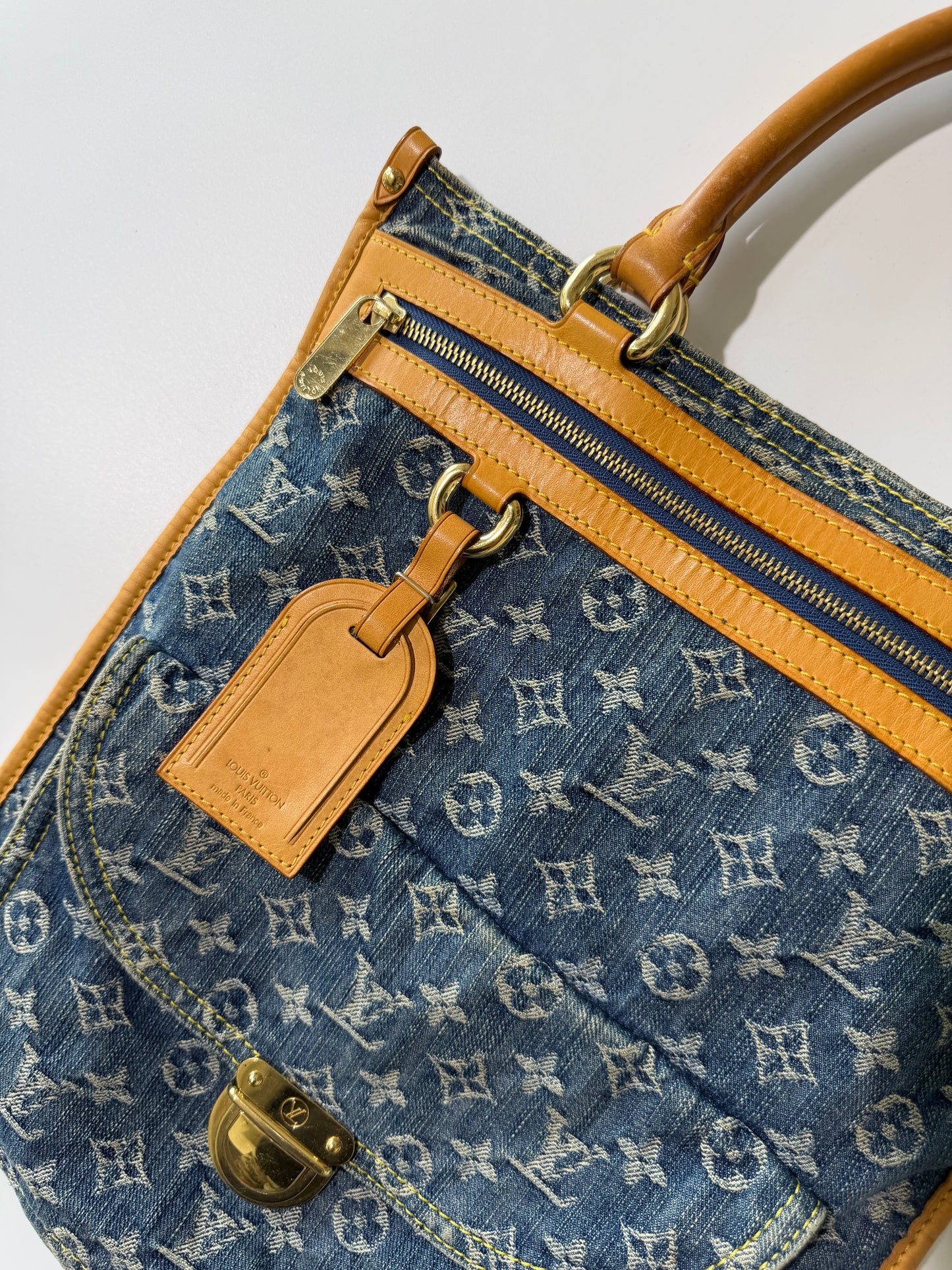 2005 Louis Vuitton Denim Monogram Sac Plat Bag