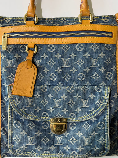 2005 Louis Vuitton Denim Monogram Sac Plat Bag