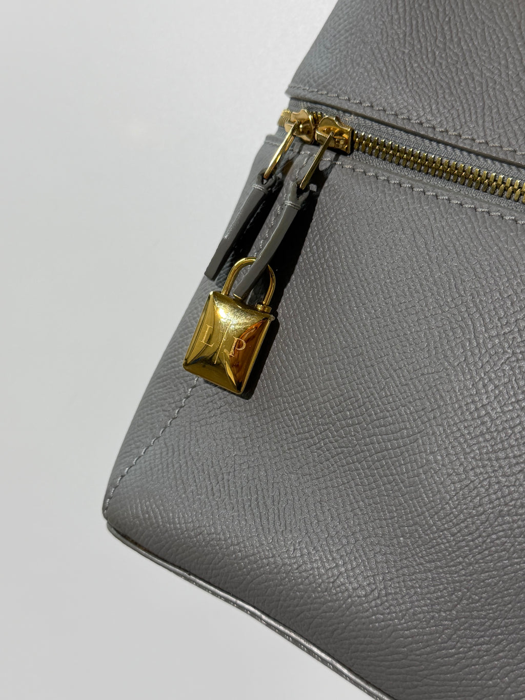 Loro Piana Extra Bag L27