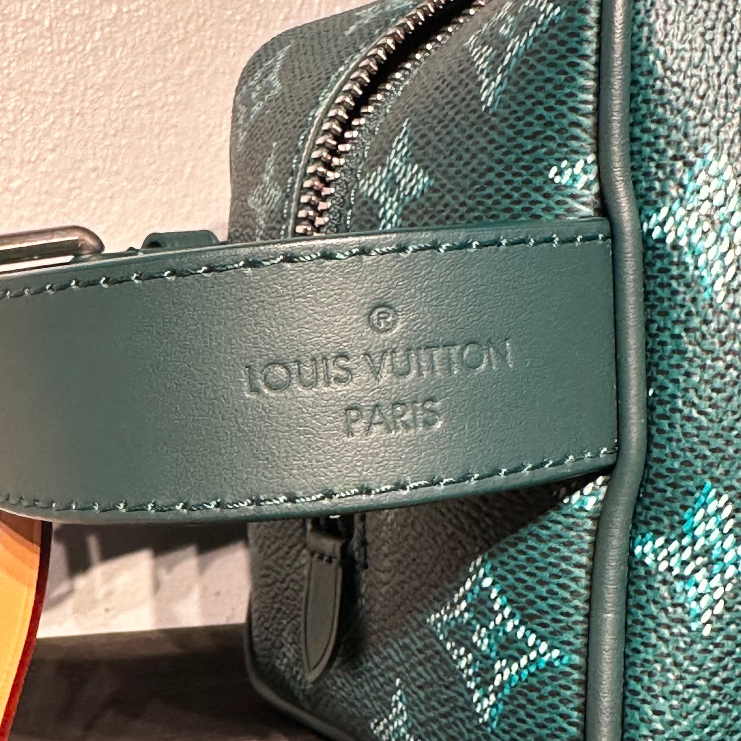 Louis Vuitton Locker Dopp Kit G71 - Travel