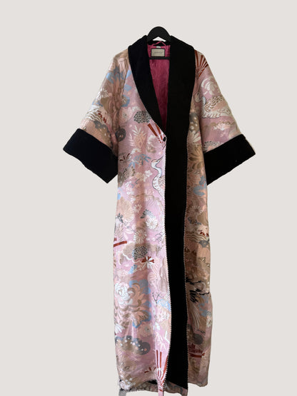 New Cruise 2019 Gucci Runway Embroidered Pastel Pink Kimono