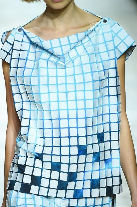 CATWALK IMAGERY: ISSEY MIYAKE S/S 18 WOMENSWEAR