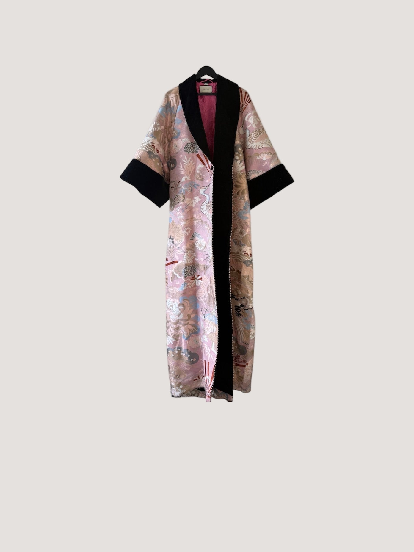 New Cruise 2019 Gucci Runway Embroidered Pastel Pink Kimono