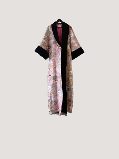 New Cruise 2019 Gucci Runway Embroidered Pastel Pink Kimono