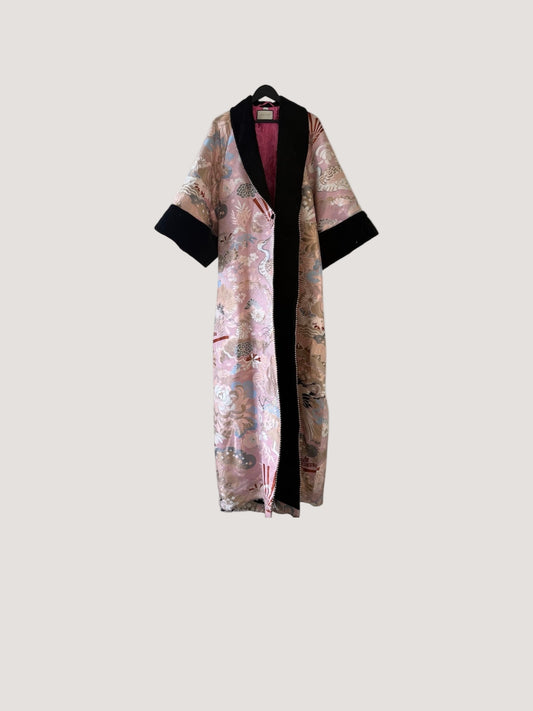 New Cruise 2019 Gucci Runway Embroidered Pastel Pink Kimono