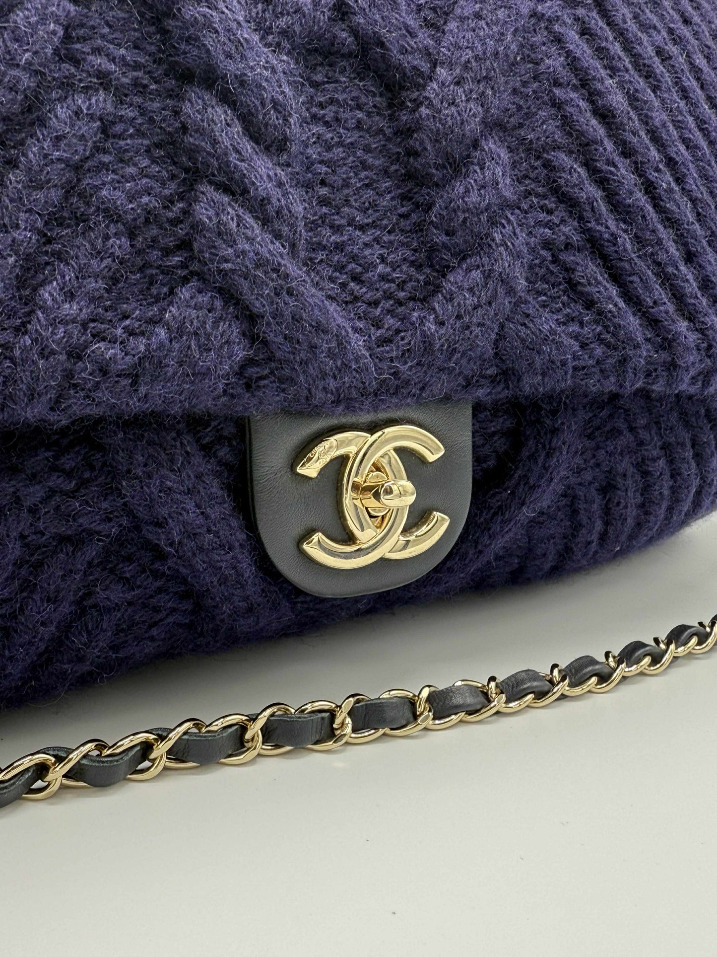 XXL Chanel Knit Purple - Luggage Flap Bag