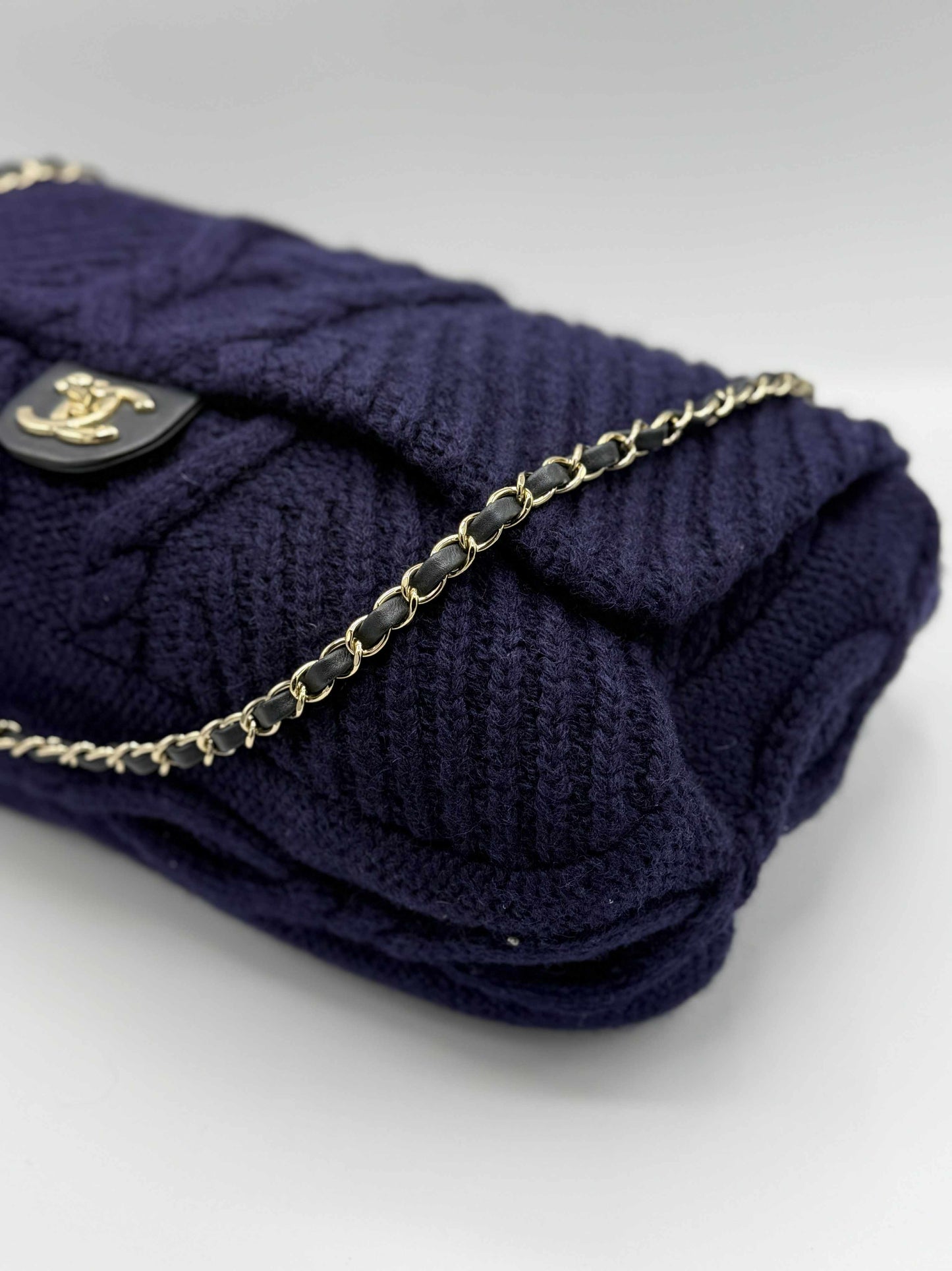 XXL Chanel Knit Purple - Luggage Flap Bag