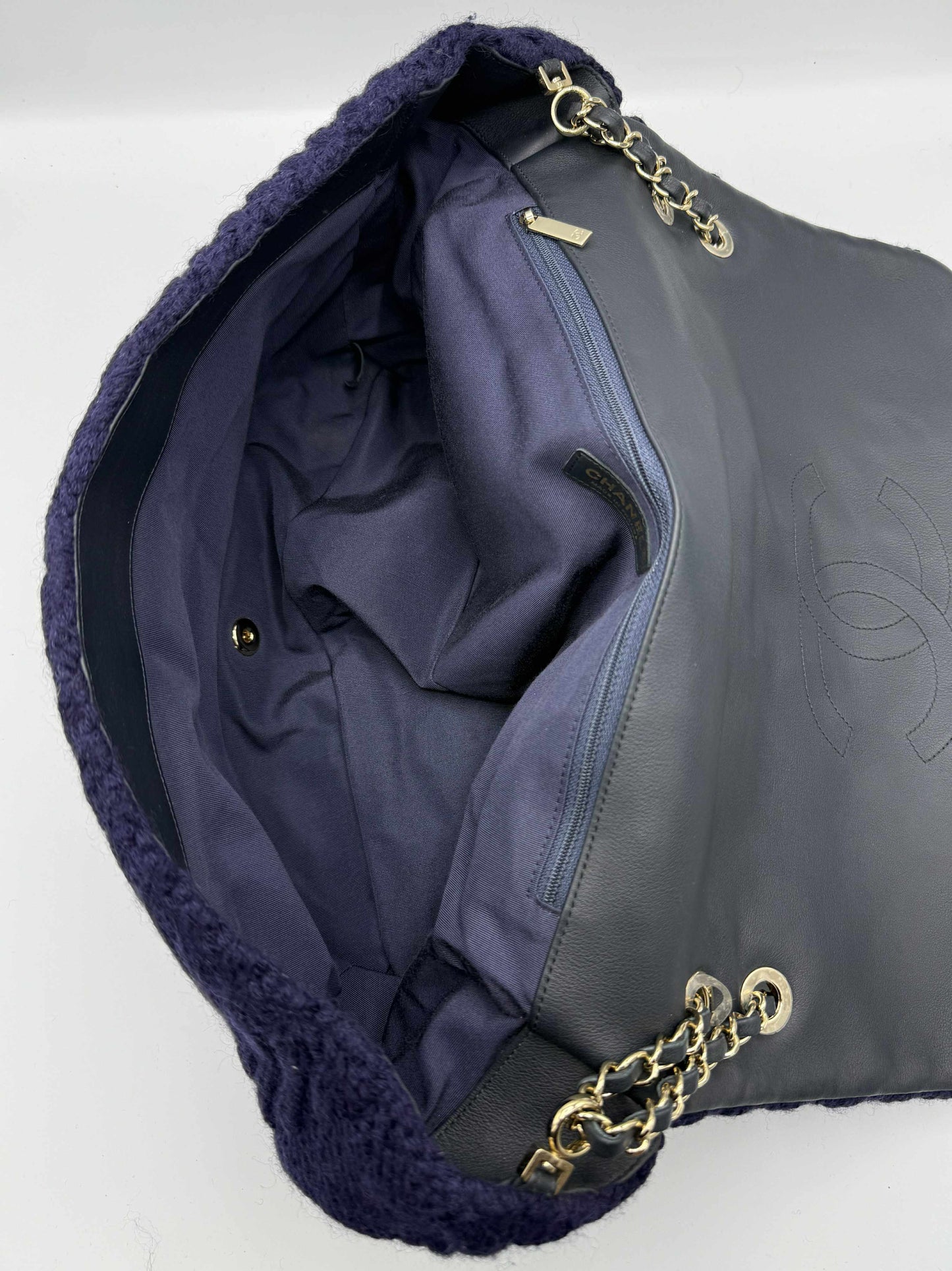 XXL Chanel Knit Purple - Luggage Flap Bag
