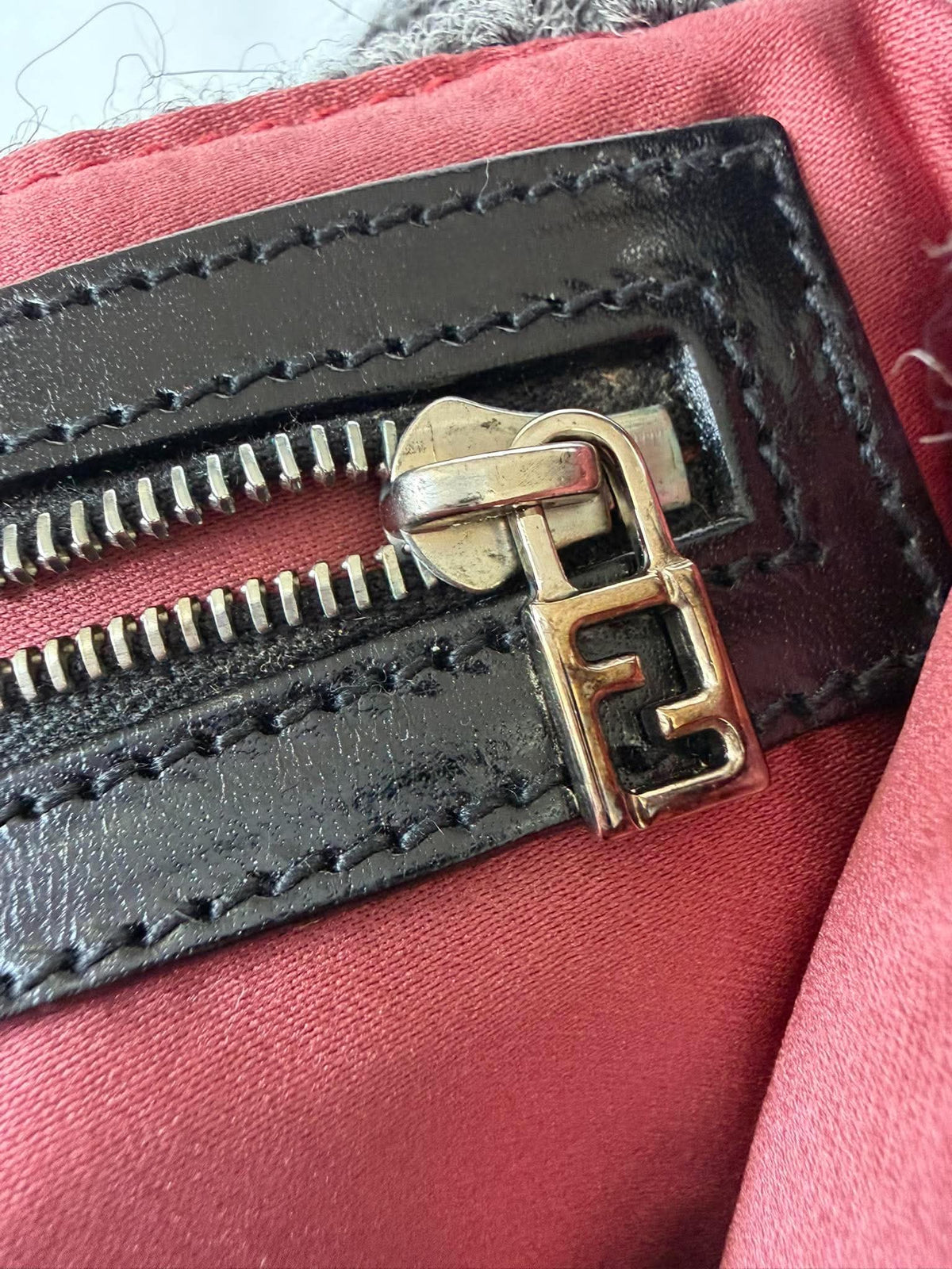 Vintage Fendi F/W1999 Wool Knit Baguette Bag