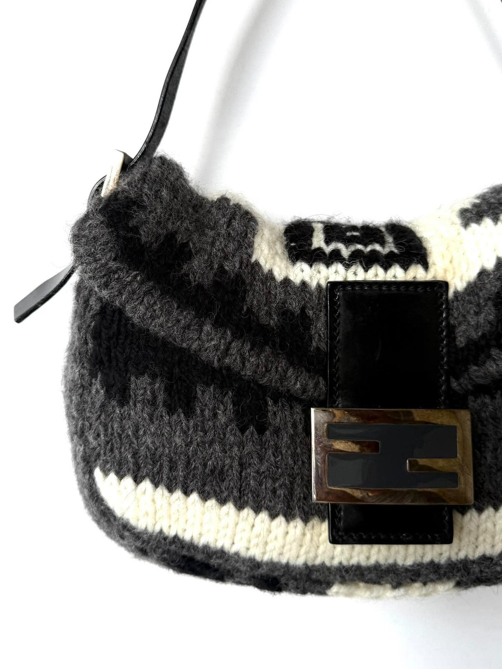 Vintage Fendi F/W1999 Wool Knit Baguette Bag